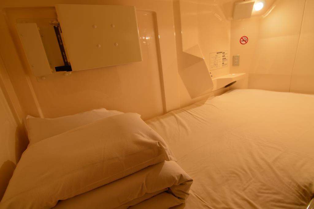Capsule Inn Osaka Exterior foto