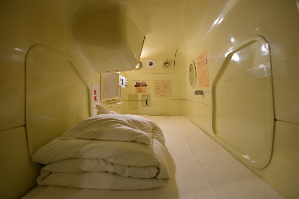Capsule Inn Osaka Exterior foto