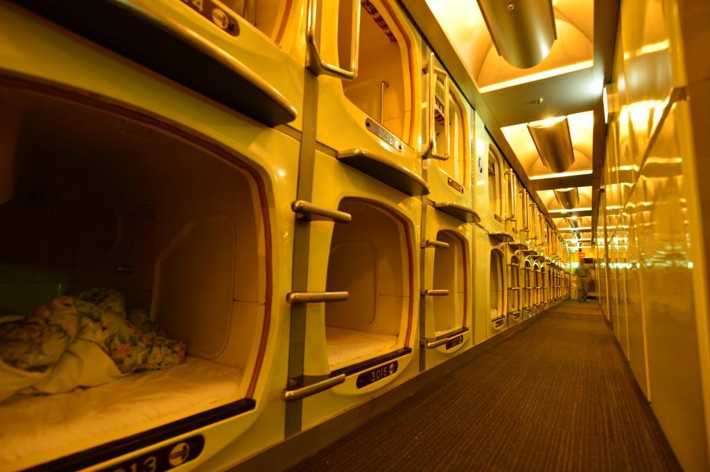 Capsule Inn Osaka Exterior foto