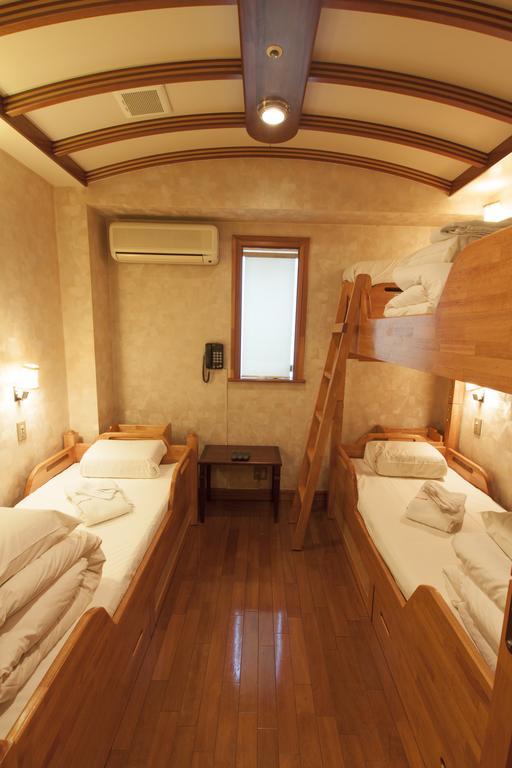 Capsule Inn Osaka Exterior foto